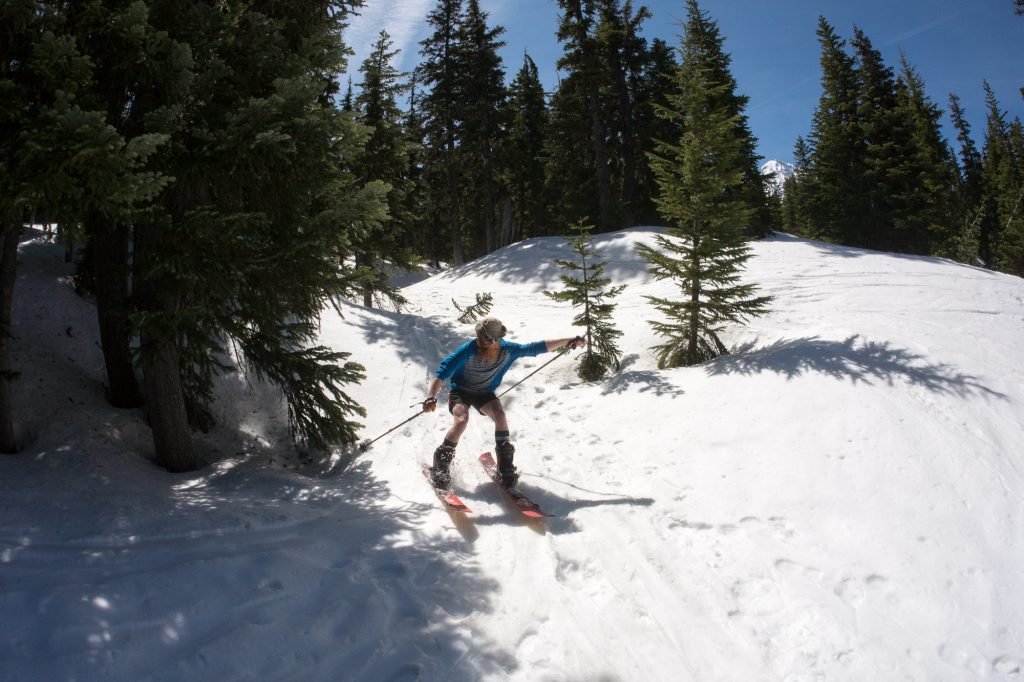 Kevin Kelly taking first in the split ski gully race